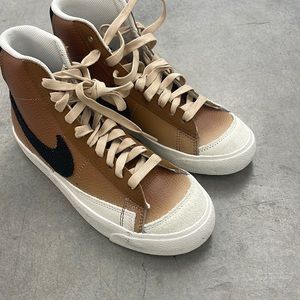 Nike Blazer mid ‘77 bronze color new